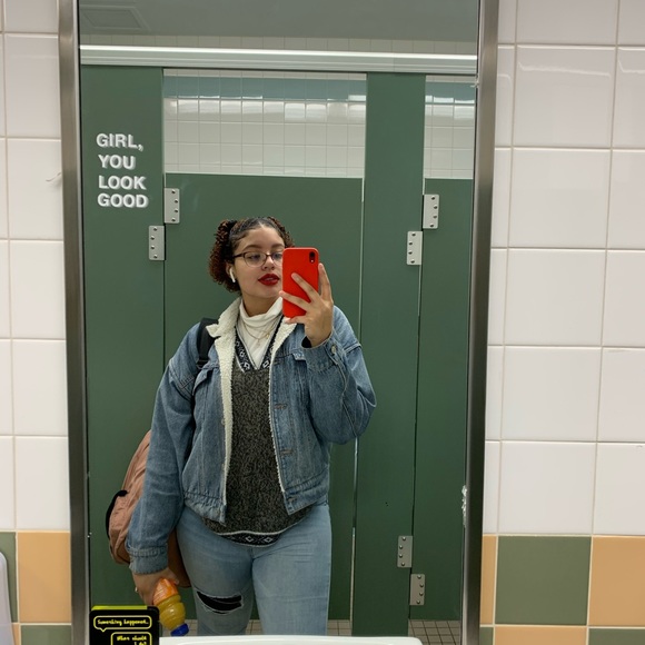 Meet your Posher, Kiara - Picture 2 of 4